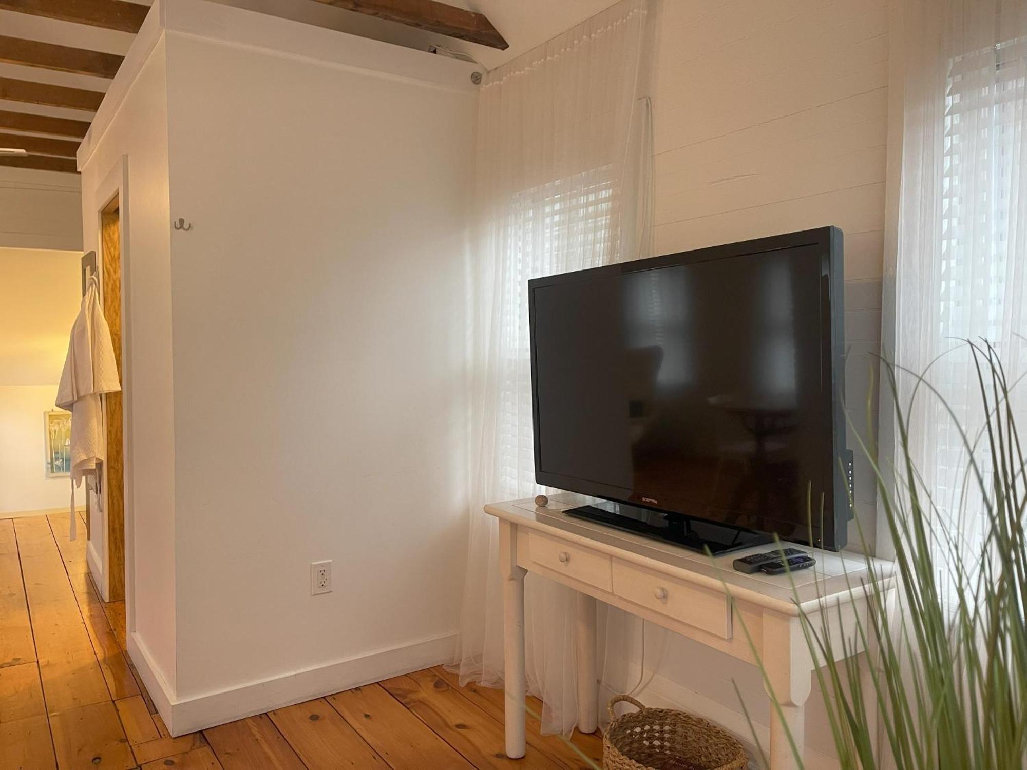 An Authentic, Rustic Luxurious Little Single Family Home In Old Town. All Yours. Marblehead Exterior photo